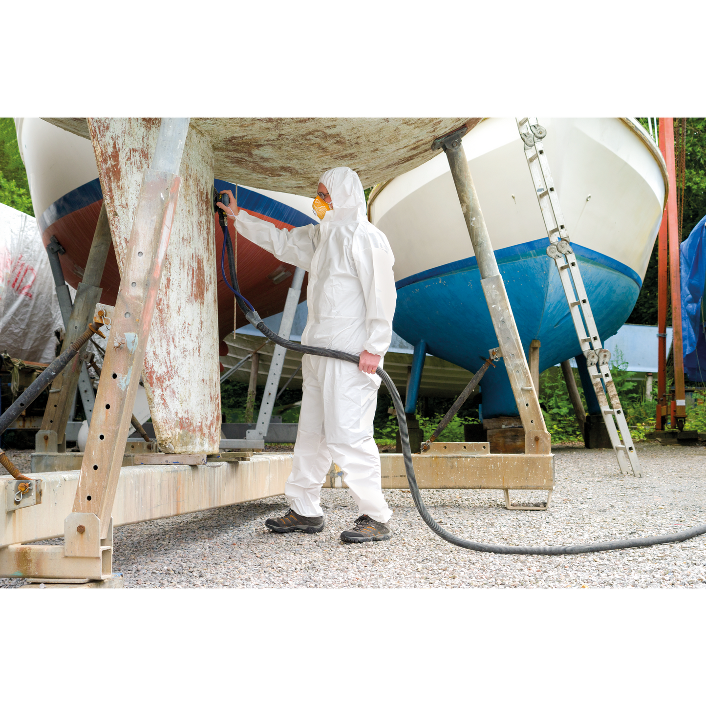 BENCHMARK BMC02 Disposable Chemical Resistant Coveralls Type 5/6 - Mstore