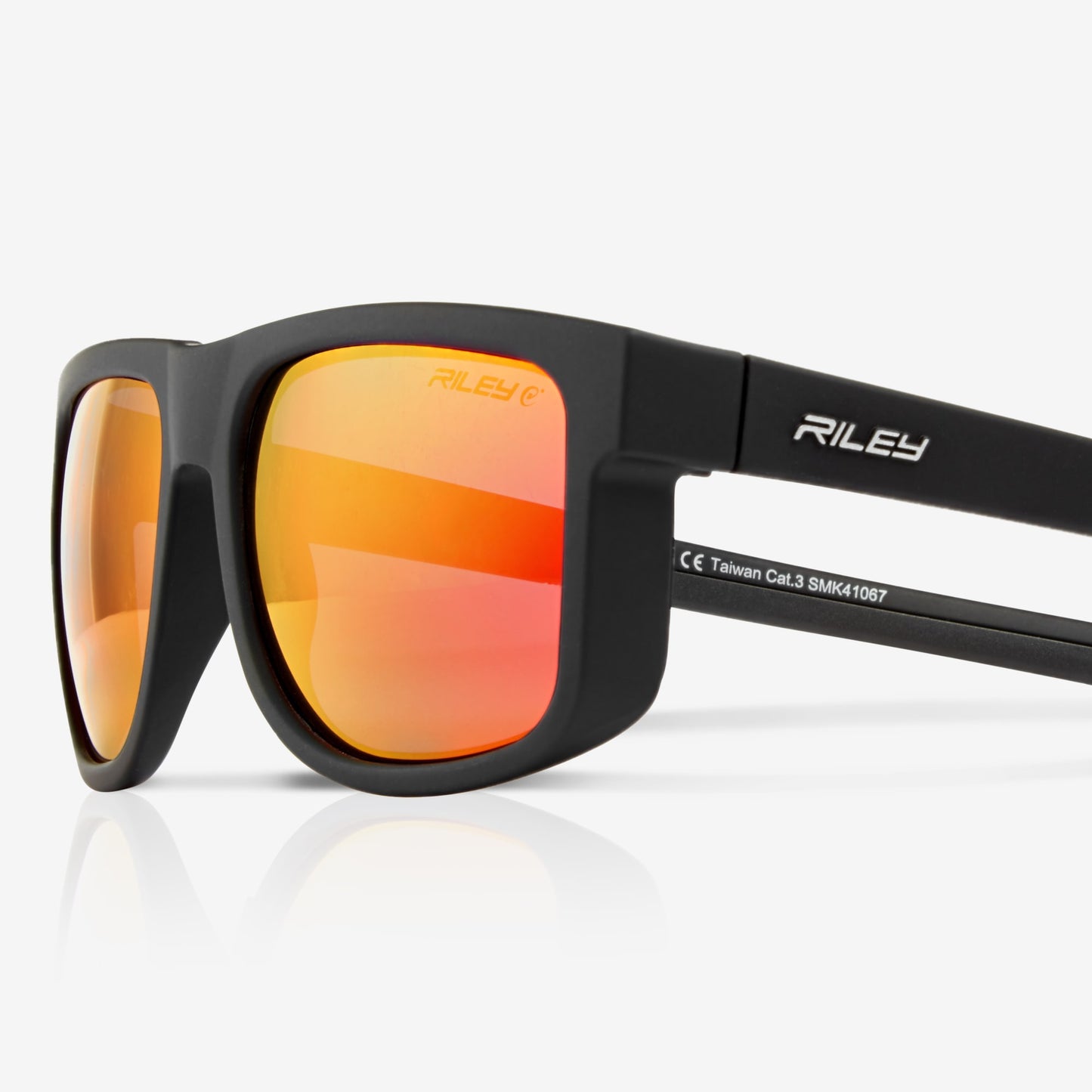 RILEY Navigator Anti-Scratch  Sunglasses with Red Mirror Revo Lens - Mstore