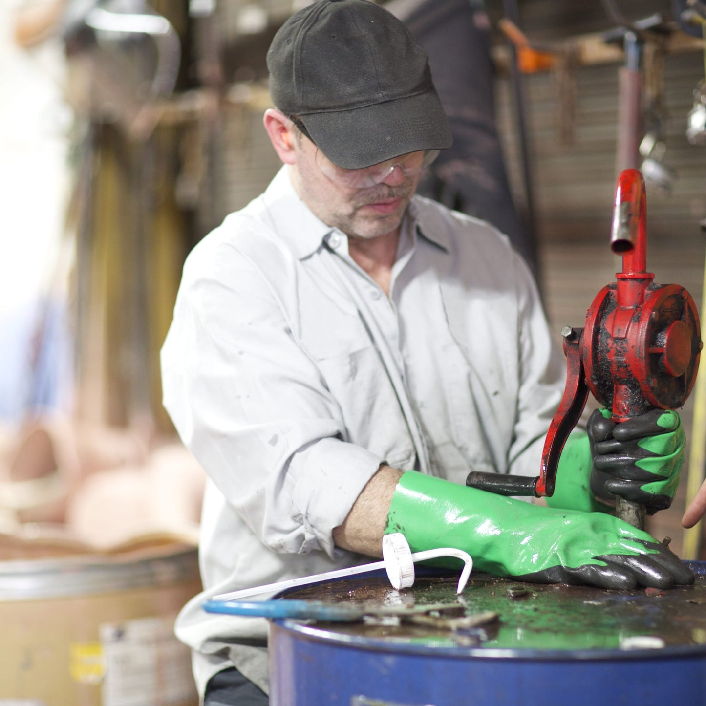 SHOWA 379 Nitrile Chemical Resistant Gauntlet Safety Gloves - Mstore