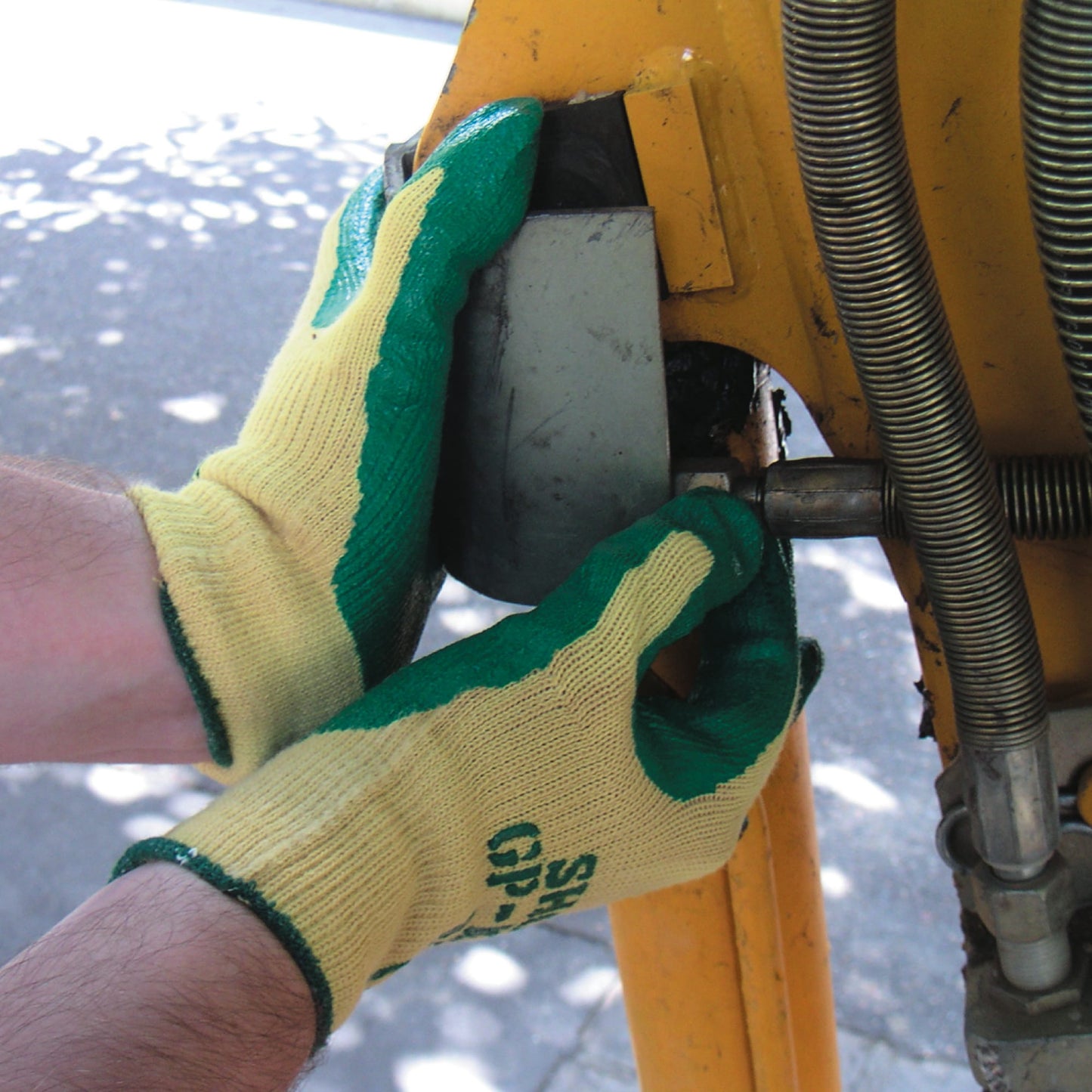 SHOWA GP-KV2R Cut and Heat Resistant Nitrile Grip Safety Work Gloves - Mstore