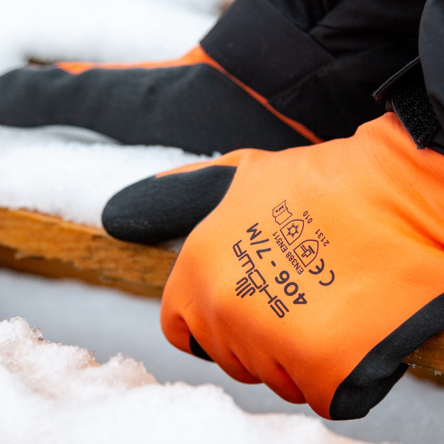 SHOWA 406 Water Repellent Thermal Lined Work Gloves with Textured Grip - Mstore