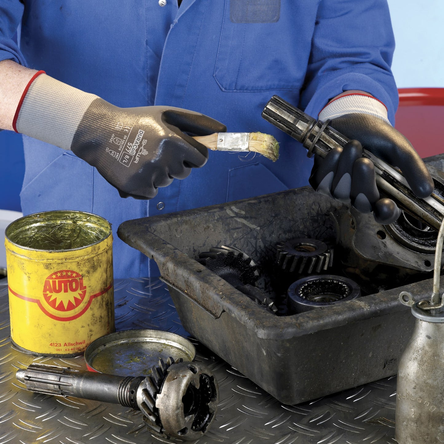 SHOWA 577 Fully Coated Oil, Water & Cut Resistant Grip Safety Work Gloves - Mstore
