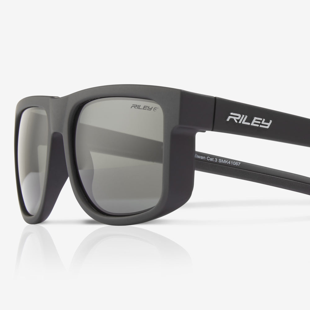 
                  
                    RILEY Navigator Anti Glare  Sunglasses with Polarised Lens - Mstore
                  
                