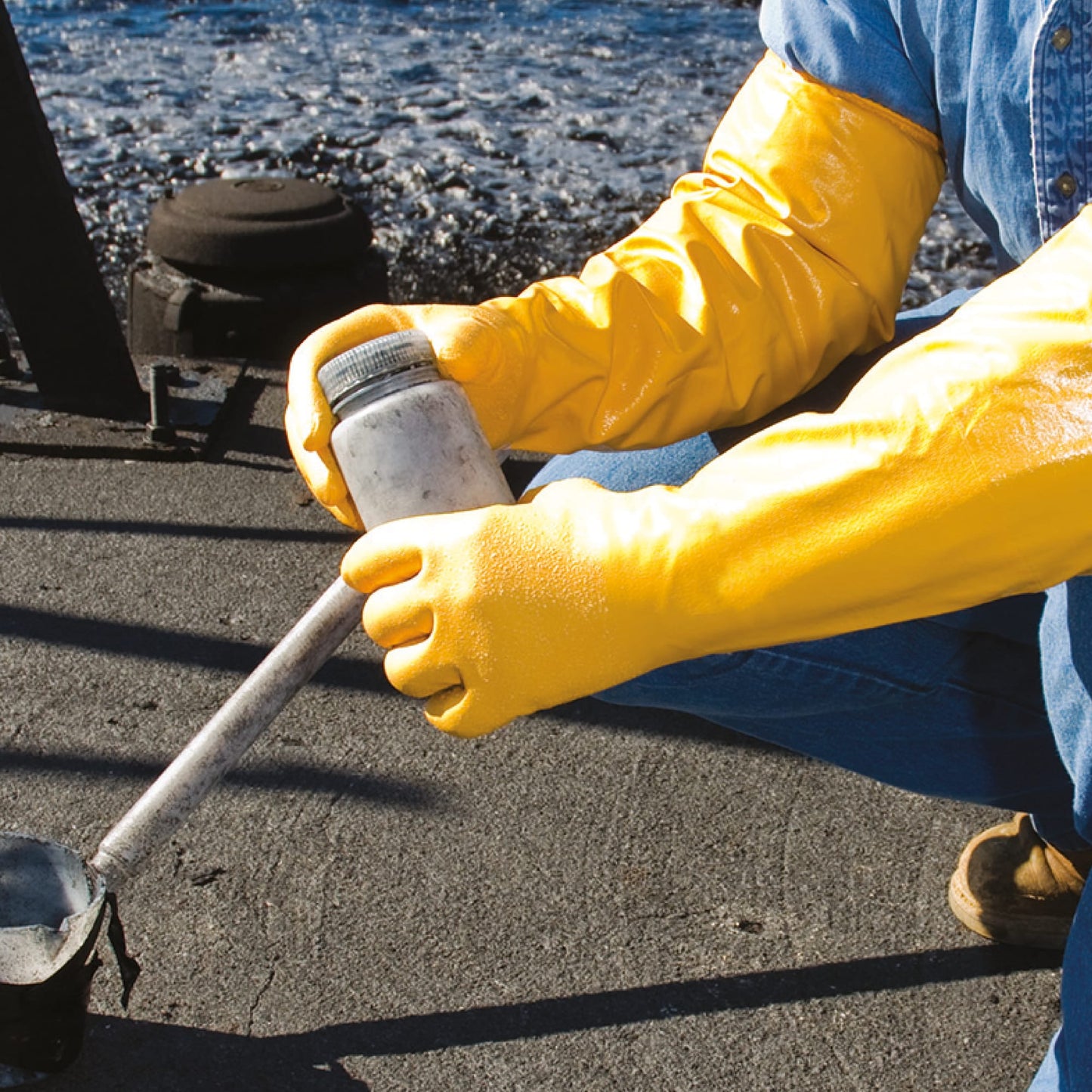 SHOWA 772 Extra Long Nitrile Safety Gauntlet Gloves with Elasticated Cuff - Mstore