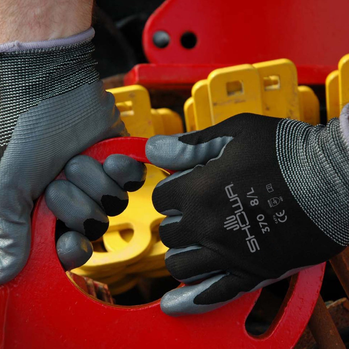 SHOWA 370 Black Lightweight Assembly Grip Safety Gloves - Mstore