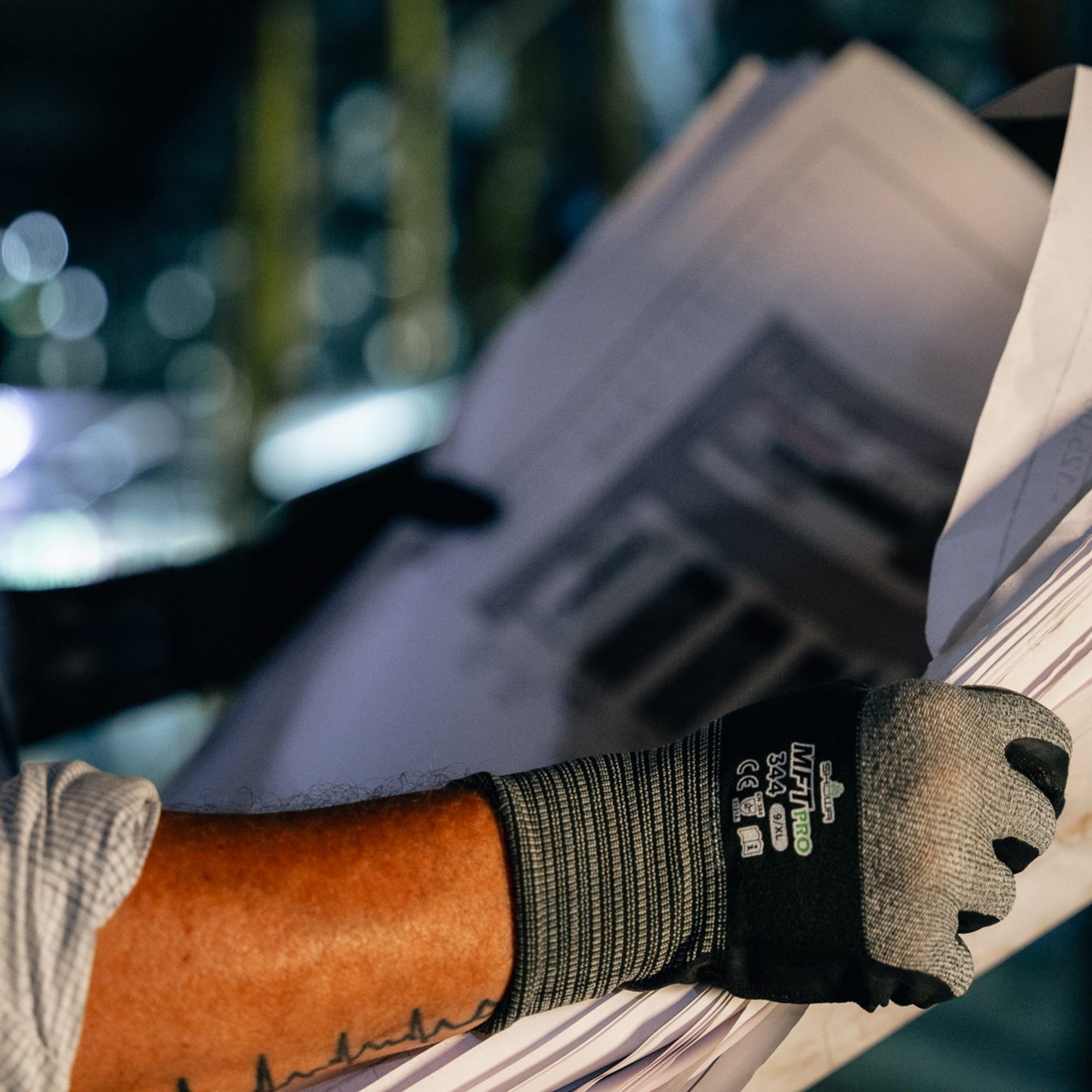 SHOWA MFT PRO 344 Work Gloves with Microfibre Lining and Crinkle Latex Palm - Mstore